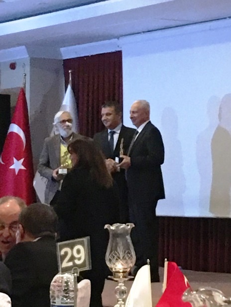 Kurucu Onursal Başkanımız N. Kemal EROĞLU’na SİAD dan Ödül…