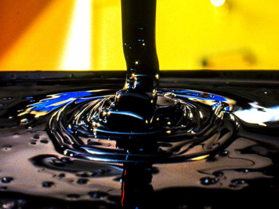Petrol Hammadde Fiyatlarımızı Etkiliyor, Peki Petrolü Ne Etkiliyor?